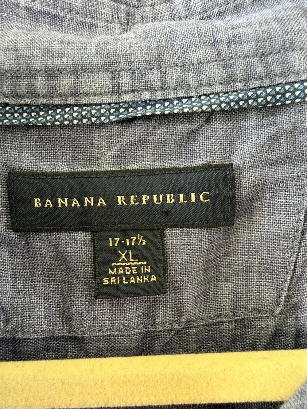 Banana Republic Heathered Blue Men's Button-Down Shirt